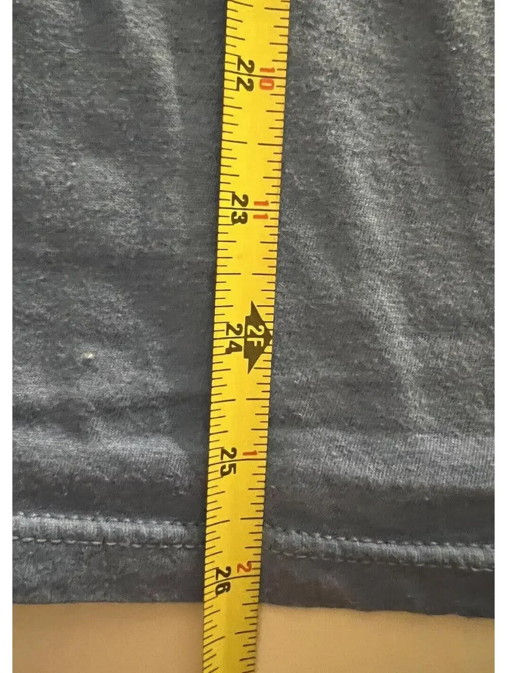 Levi's Built Strong Size Medium Graphic Tee